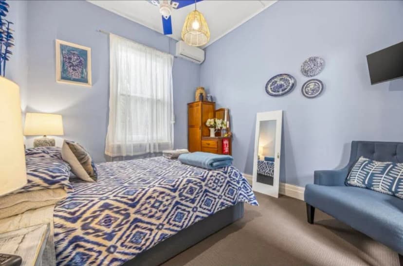 Evans Hotel Bed & Breakfast Bealiba 6