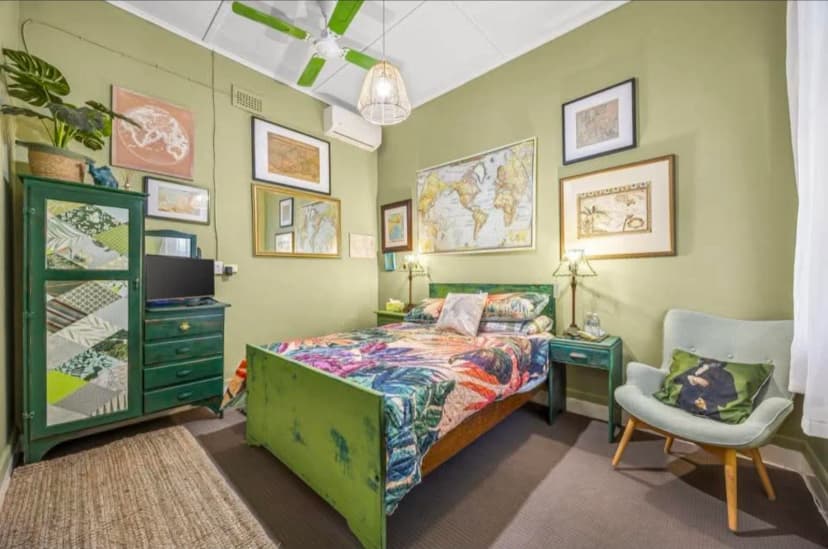 Evans Hotel Bed & Breakfast Bealiba 7